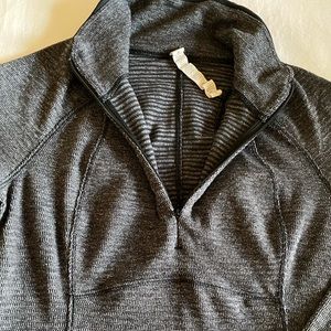 Lululemon Runderful 1/2 Zip Light Gray Pullover Size 4